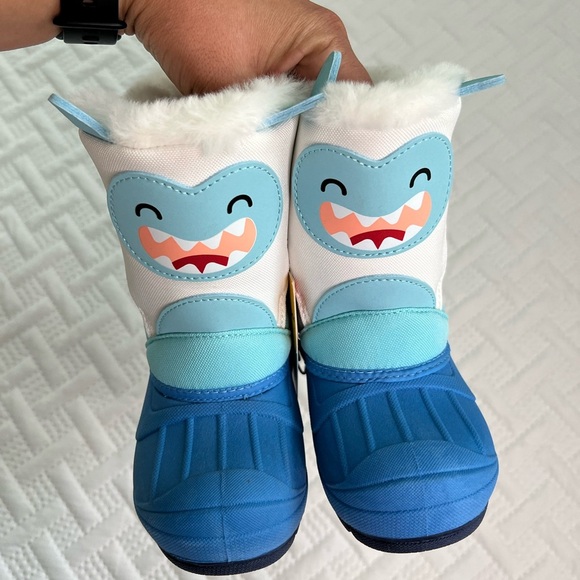 ✨NWT‎ KIDS RAIN/WATERPROOF BOOTS - SIZE 9✨ - Picture 1 of 5